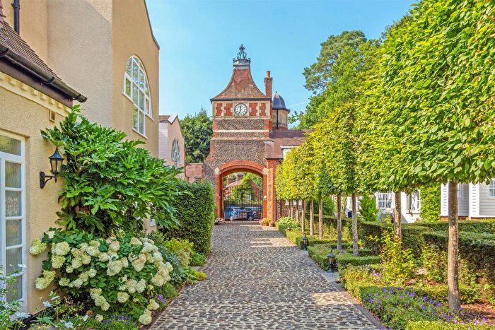 3 Bedroom End Of Terrace House For Sale In Moor Park House Way, Farnham, GU10