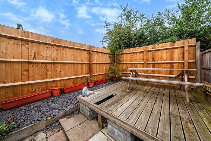 2 Bedroom Terraced House For Sale In Beaconsfield Street, Bedford, MK41