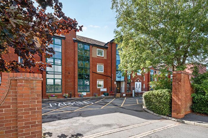 2 Bedroom Retirement Property For Sale In Banbury, Oxfordshire, OX16