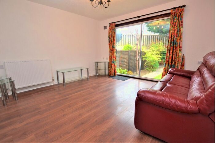 1 Bedroom Flat To Rent In South Gyle Gardens, Corstorphine, Edinburgh, EH12