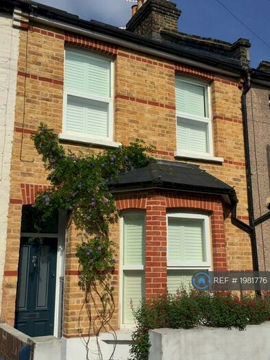 3 Bedroom Terraced House To Rent In Park Road, London, E17