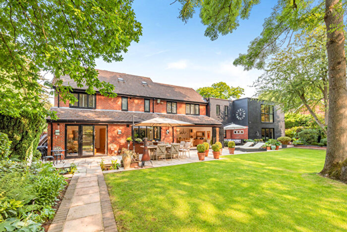 5 Bedroom Detached House For Sale In The Crescent Stone Stafford, Staffordshire, ST15