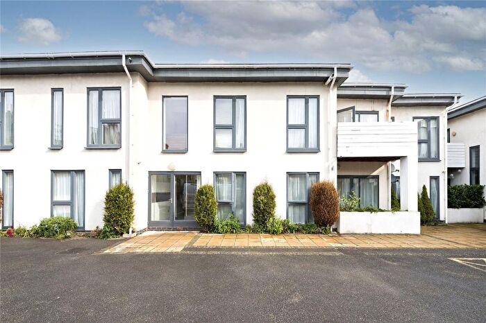 2 Bedroom Flat To Rent In Furley Road, Peckham, SE15