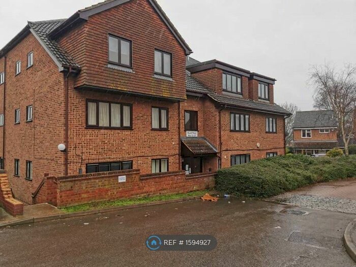 2 Bedroom Flat To Rent In Wyatt Place, Rochester, ME2