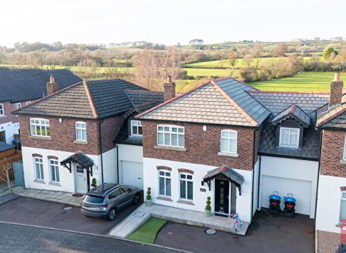 4 Bedroom Link-detached House For Sale In Mill Green, Ballyclare, BT39