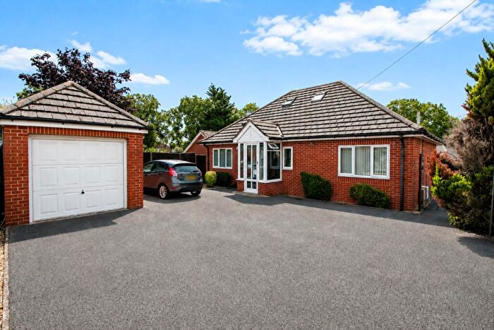 3 Bedroom Detached Bungalow For Sale In Padnell Avenue, Cowplain, PO8