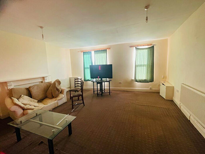 2 Bedroom Flat To Rent In Pear Tree Road, Derby, Derbyshire, DE23