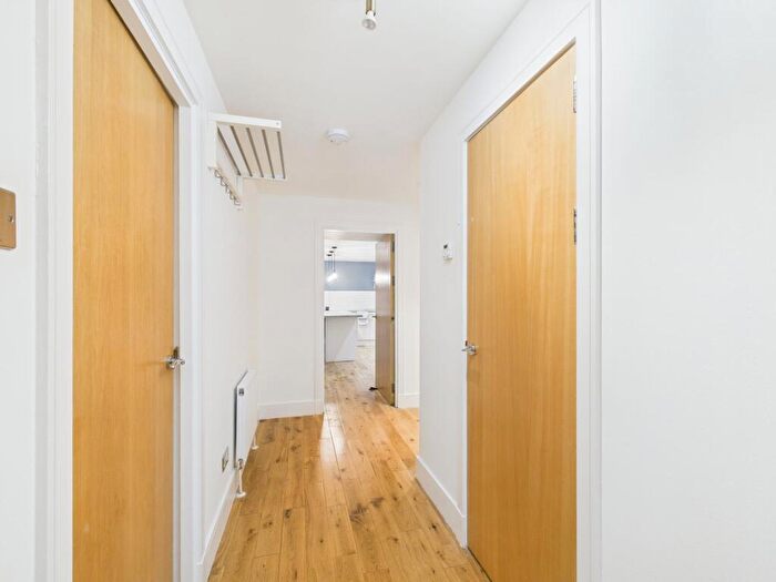 2 Bedroom Flat For Sale In Carnoustie Street, Glasgow, G5