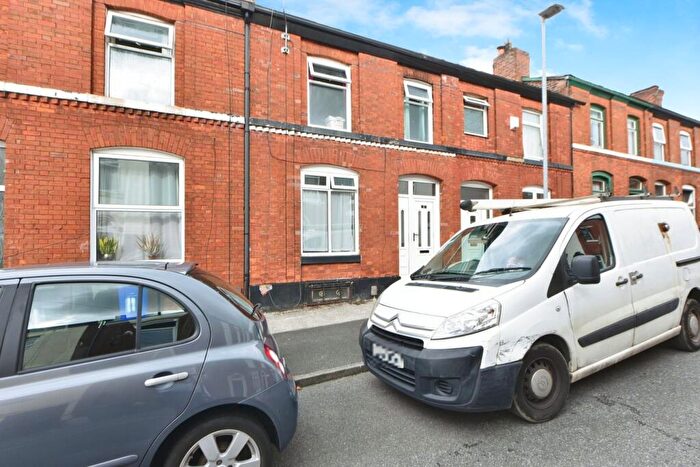 3 Bedroom Terraced House For Sale In Norfolk Street, Hyde, SK14