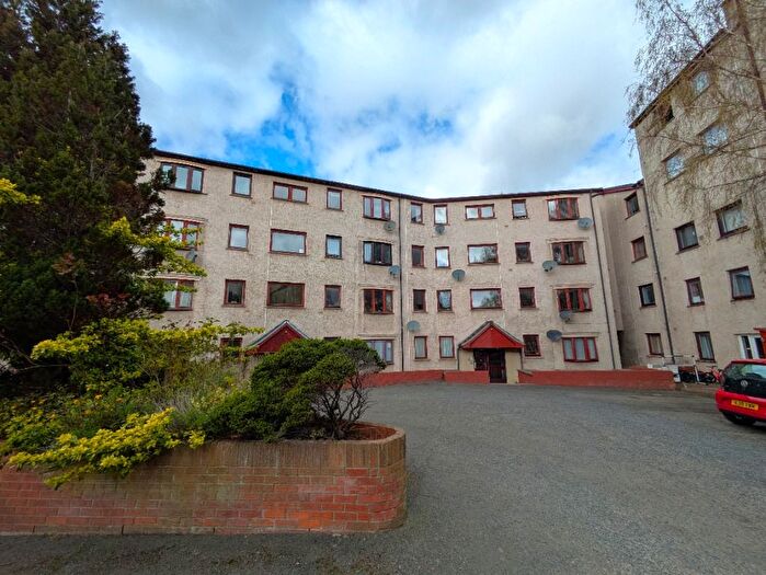 2 Bedroom Flat To Rent In Murieston Lane, Dalry, Edinburgh, EH11