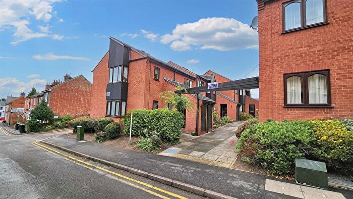 2 Bedroom Retirement Property For Sale In Albion Street, Oadby, LE2