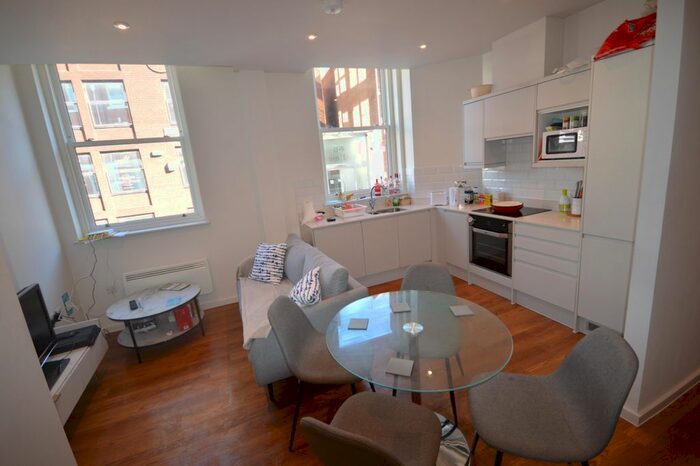 2 Bedroom Flat To Rent In Queen Street, Sheffield, South Yorkshire, Uk, S1