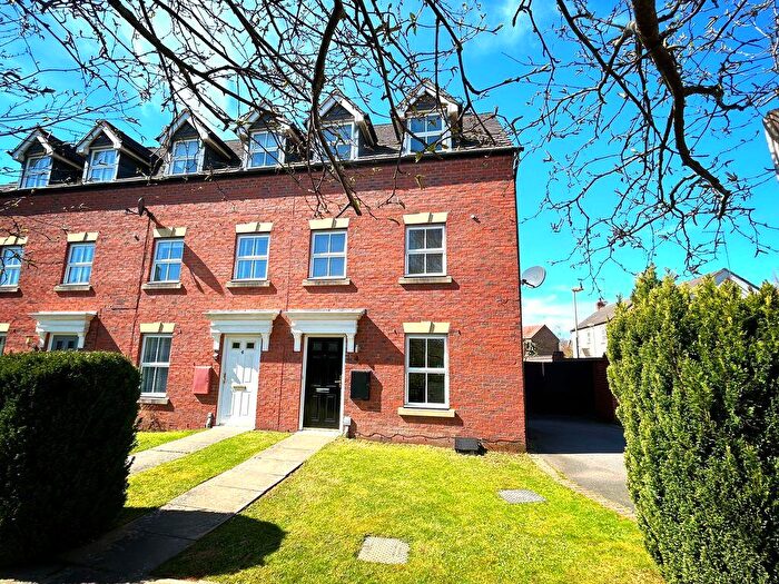 4 Bedroom End Of Terrace House For Sale In Lord Grandison Way, Banbury, OX16