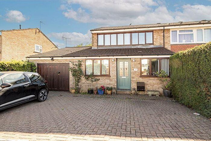 3 Bedroom Semi-Detached House For Sale In Coleridge Crescent, Hemel Hempstead, HP2