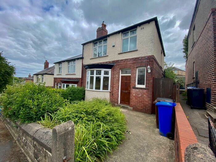 3 Bedroom Semi-Detached House To Rent In Greystones Crescent, Greystones, S11