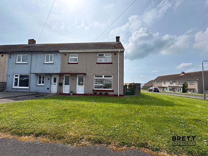 3 Bedroom Property For Sale In Woodbine Way, Hakin, Milford Haven, Pembrokeshire., SA73
