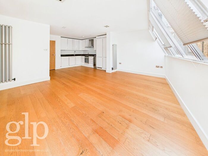 2 Bedroom Flat To Rent In Wellington Street, Covent Garden, WC2E