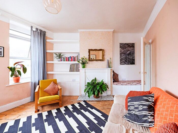 2 Bedroom Flat For Sale In Fishponds Road, Fishponds, BS16