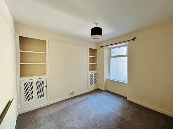 3 Bedroom Terraced House To Rent In Pentrepoeth Road, Llanelli, SA15