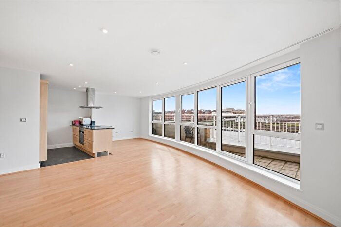2 Bedroom Property To Rent In Oyster Wharf, SW11