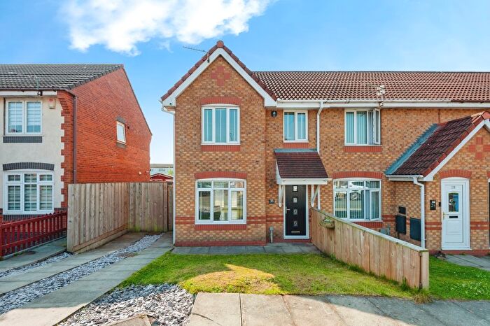 3 Bedroom End Terrace House For Sale In Riesling Drive, Kirkby, Merseyside, L33