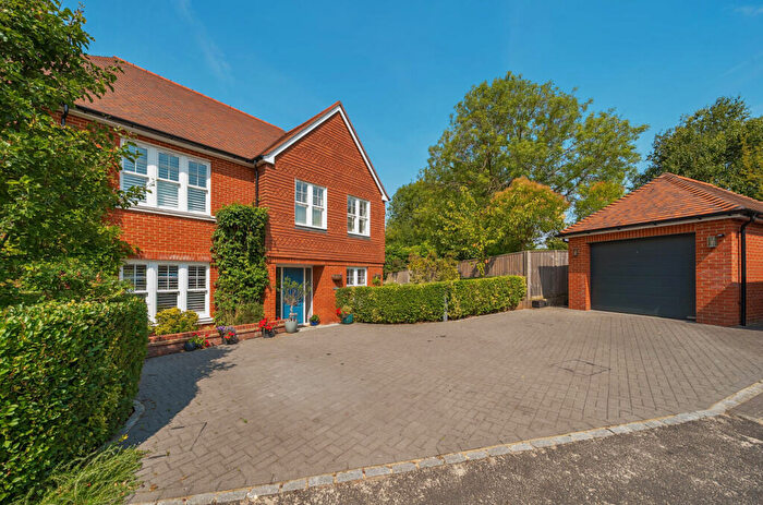4 Bedroom Detached House For Sale In Mortimer Close, Headbourne Worthy, Winchester, Hampshire, SO23