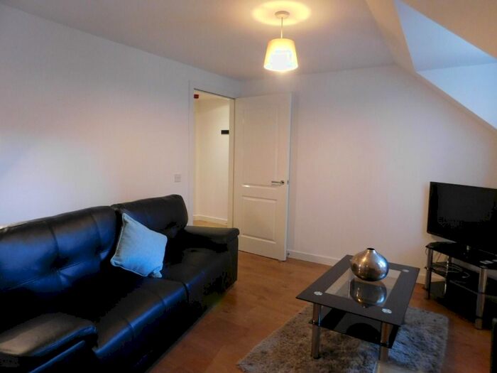 1 Bedroom Flat To Rent In Castle Street, City Centre, Aberdeen, AB11
