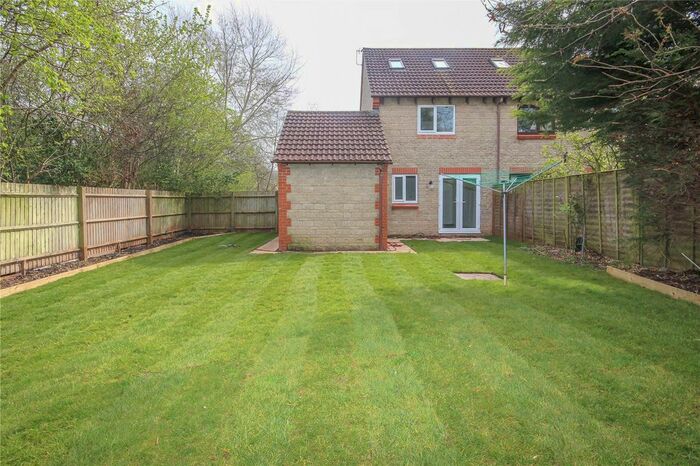 3 Bedroom Semi-Detached House To Rent In Holly Lodge Close, Speedwell, Bristol, BS5