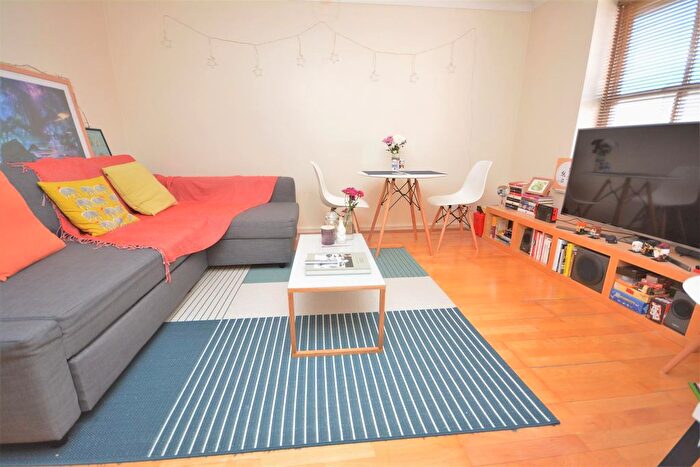 2 Bedroom Detached House To Rent In Appleton Square, Mitcham, CR4