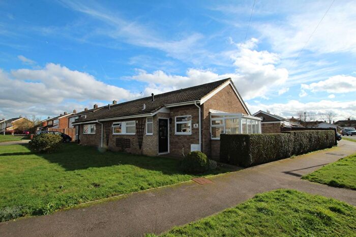 2 Bedroom Semi Detached Bungalow For Sale In Western Way, Sandy, SG19