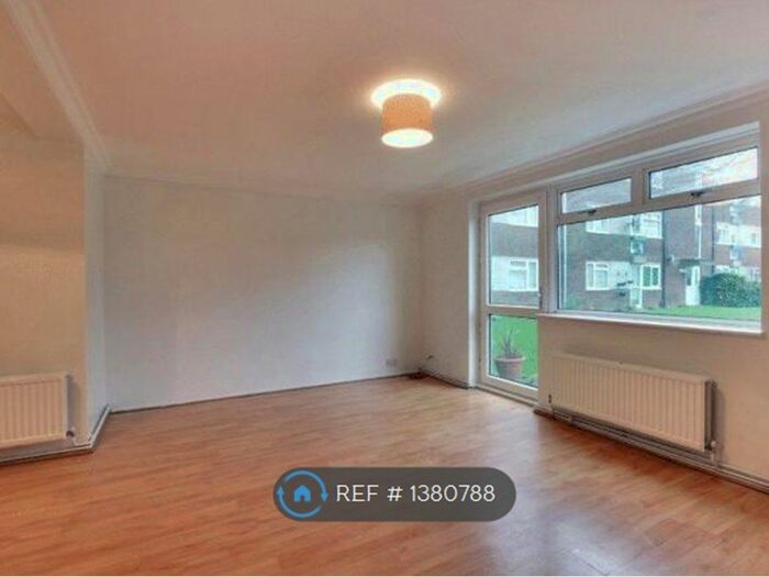 2 Bedroom Flat To Rent In Barley Close, Crawley, RH10