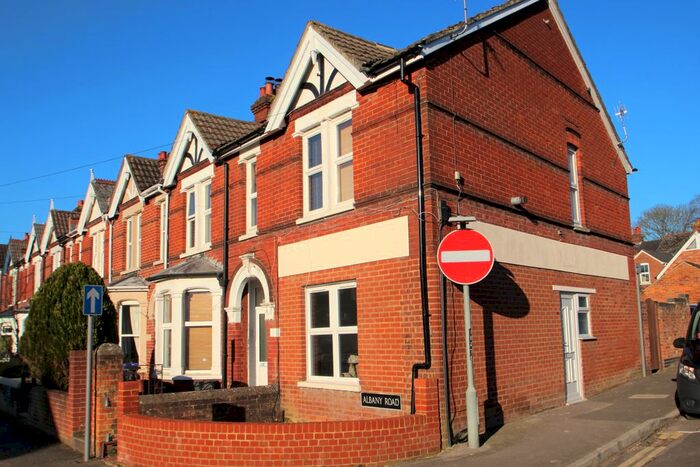 1 Bedroom Maisonette To Rent In Albany Road, Salisbury, Wiltshire, SP1