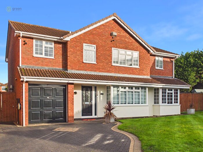 4 Bedroom Detached House For Sale In Cornwall Avenue, Tamworth, B78