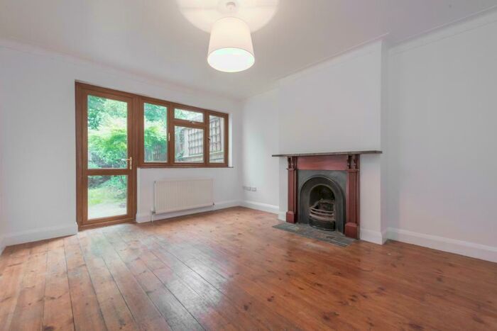 2 Bedroom Apartment To Rent In Bryan Avenue, London, NW10