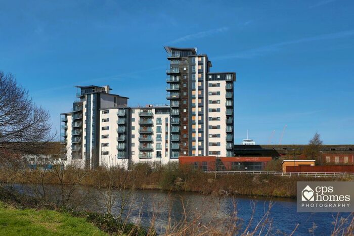 2 Bedroom Apartment To Rent In Overstone Court, Cardiff Bay, CF10