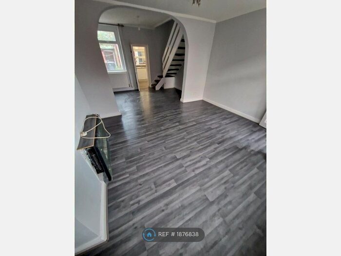 2 Bedroom Terraced House To Rent In Esther Street, Oldham, OL4