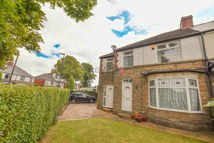 4 Bedroom Semi-Detached House To Rent In Robert Road, Greenhill, S8