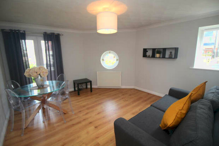 2 Bedroom Apartment To Rent In Winnipeg Quay, Salford Quays, Salford, M50