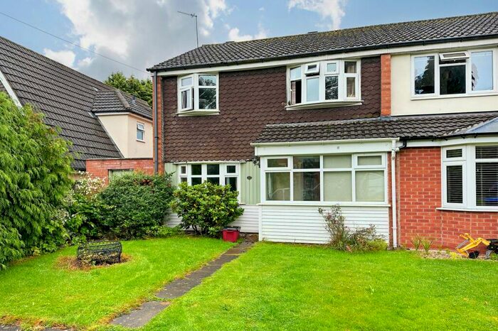 3 Bedroom Semi-Detached House For Sale In Rising Lane, Knowle, B93