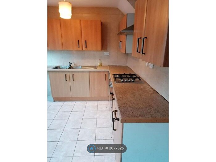 3 Bedroom Semi-Detached House To Rent In Cheviot Terrace, Stanley, DH9