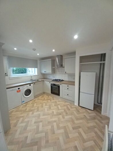3 Bedroom Flat To Rent In Lemon Place, City Centre, Aberdeen, AB24