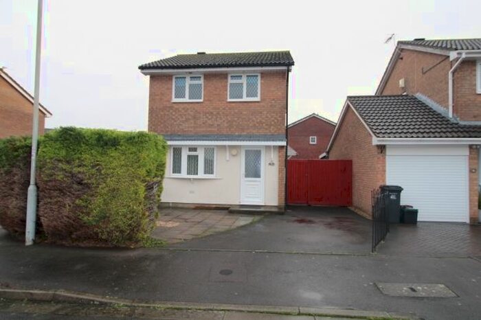 3 Bedroom Detached House To Rent In Grebe Road, Bridgwater TA6