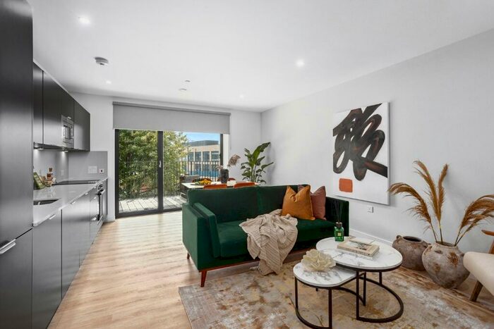 1 Bedroom Apartment To Rent In Plaistow Road, London, E13