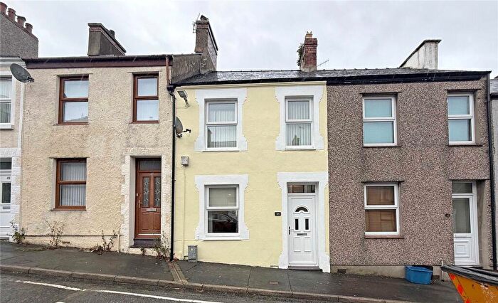 2 Bedroom Terraced House For Sale In Eleanor Street, Caernarfon, Gwynedd, LL55