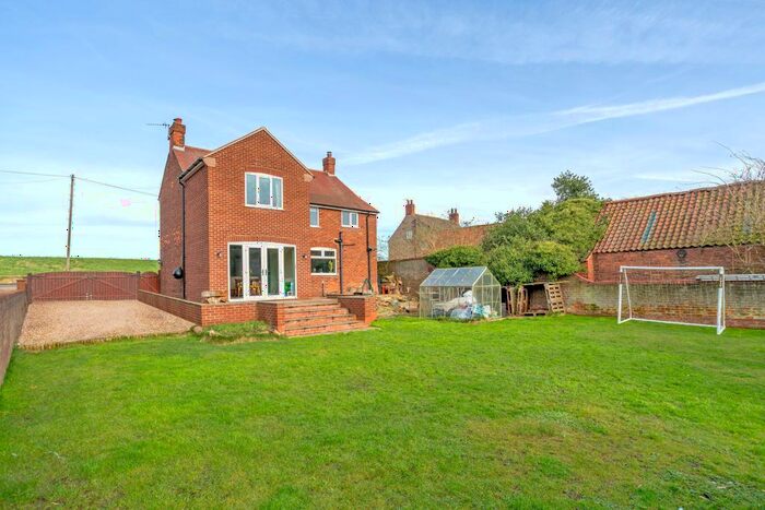 3 Bedroom Detached House For Sale In Main Street, Whitgift, DN14