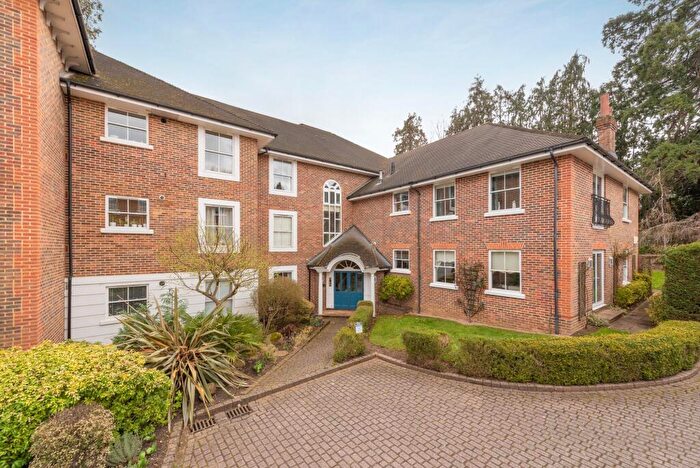 2 Bedroom Flat For Sale In Agincourt, Ascot, SL5