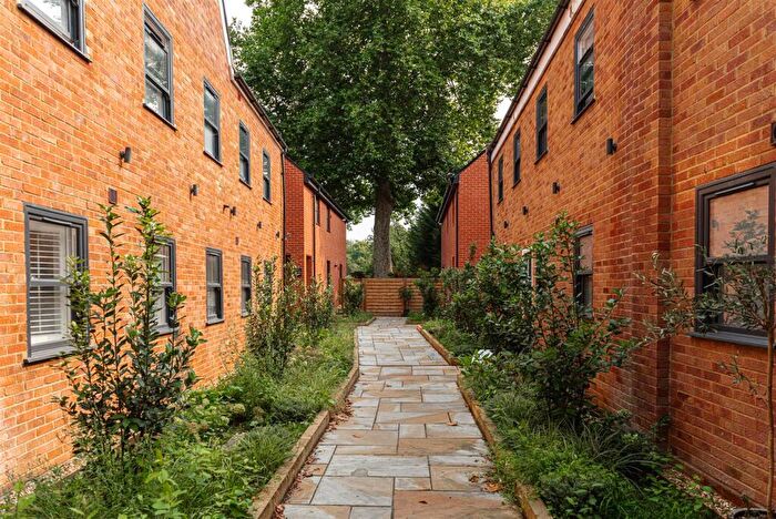 1 Bedroom Maisonette To Rent In Bell Street, Reigate - Split Level Maisonette, RH2