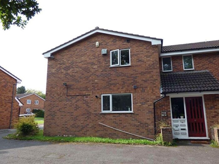 2 Bedroom Apartment To Rent In Brackenwood Mews, Ws, SK9