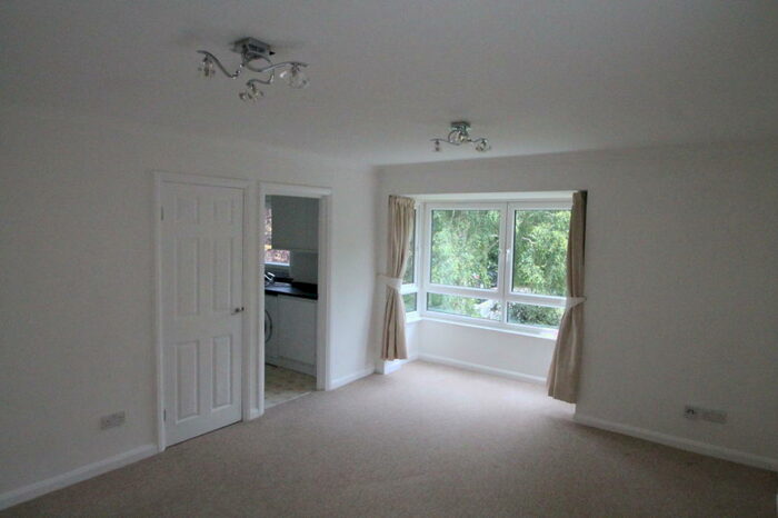 1 Bedroom Flat To Rent In Station Road, Sidcup, DA15
