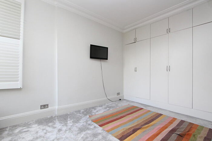 2 Bedroom Apartment To Rent In Woodland Gardens, Muswell Hill, London, N10